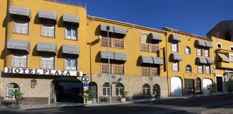 Hotel Plaza Manjon Villanueva Del Arzobispo Exteriör bild